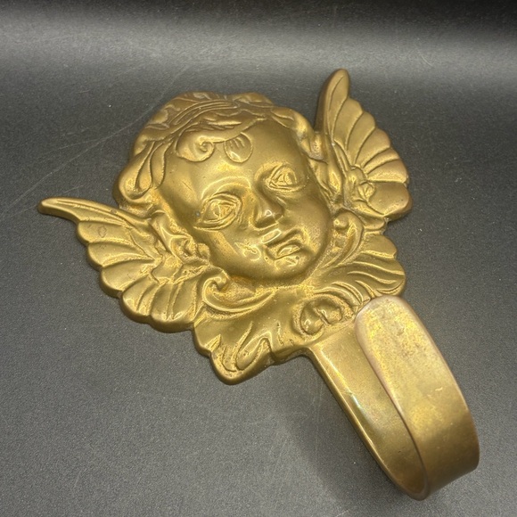 Vintage Brass Cherub Angel Wall Hook Hanger, Vintage Home Decor Collectible - Picture 2 of 8